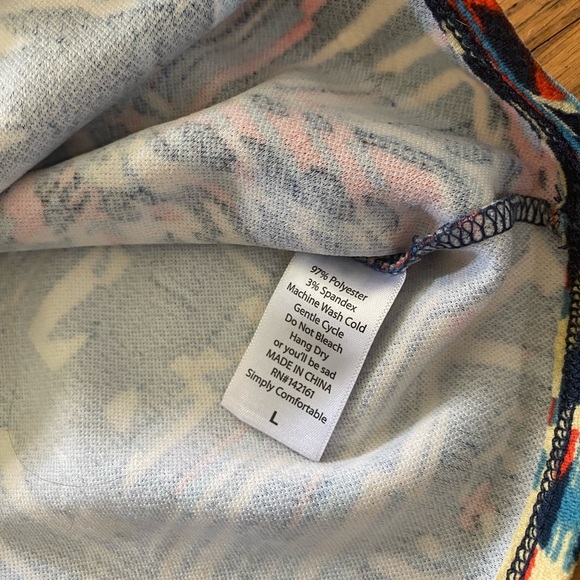 LulaRoe women’s Aztec print skirt - size L - Picture 6 of 6